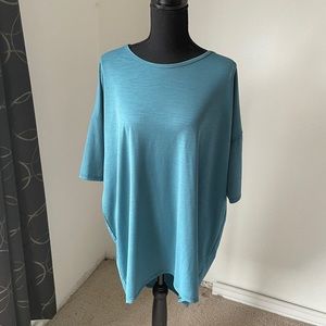 LulaRoe short sleeve green top. NWOT.
